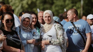 Привърженици на Възраждане и електорат на ДПС застанаха рамо до