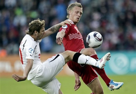 Дания и Швейцария с победи на Евро 2011