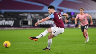 Уест Хем спечели домакинството си на Шефилд Юнайтед в предпоследния