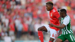 Италианският Милан все още не се е отказал от идеята