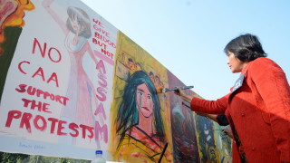 Продължават протестите срещу спорния закон за гражданството в Индия предаде