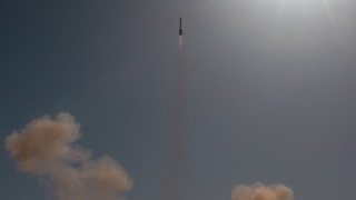 Иран изстреля ракета с тестова космическа капсула за живеене съобщават