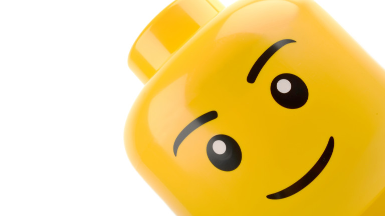 "Повече от абсурдно": противоречиви реакции на общ продукт на Lego и Crocs