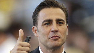 Фабио Канаваро се радва на титлата на Наполи