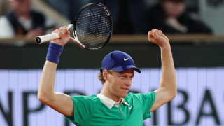 Яник Синер започна с двусетова победа на силния турнир на