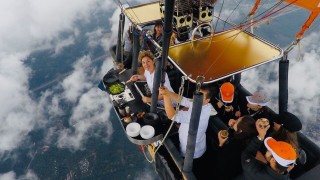 Какво представлява първият в света ресторант на балон с горещ въздух и колко струва преживяването?