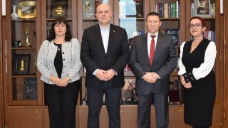 Главният прокурор на Република България Иван Гешев е връчил днес