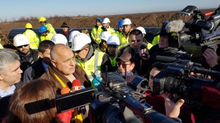 Премиерът Бойко Борисов инспектира строителството на Балкански поток в участъка