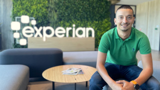 Седем часа разлика за екипа на една компания който е