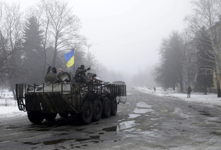 Враждуващите страни в Украйна обявиха, че няма да изтеглят артилерията