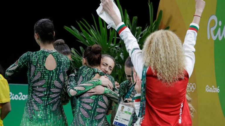 Странен регламент лишил грациите ни от сребърен медал