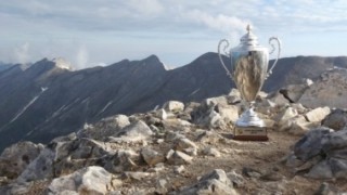 Локомотив Пловдив качи Купата на България на 2914 метра Черно белите