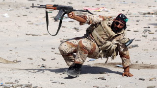 По военно училище в района на Ал Хадба ал Хадра в либийския