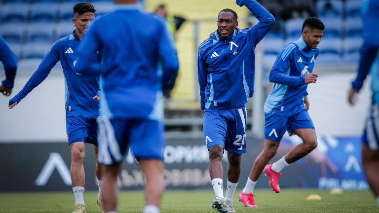 Лятната селекция на Левски зацикли