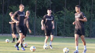 Представителният отбор на Локомотив Пловдив започна подготовка за дербито с