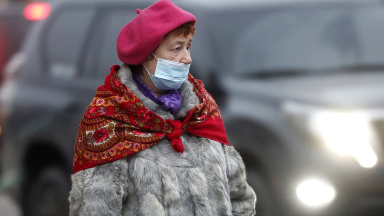 Жертвите на пандемията в Русия вече са над 320 000 