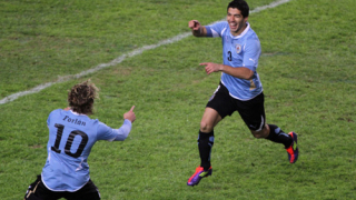 Суарес прати Уругвай на финал