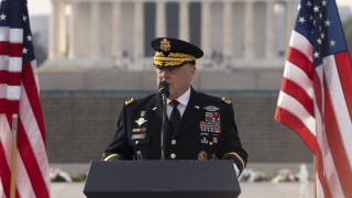 Председателят на Обединения комитет на началник щабовете генерал Марк Мили е