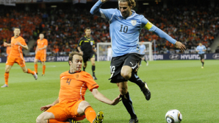 Холандия е първият финалист в ЮАР