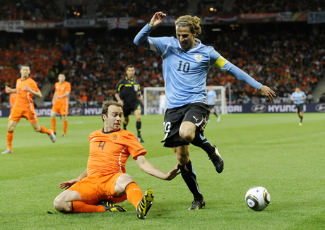 Холандия е първият финалист в ЮАР