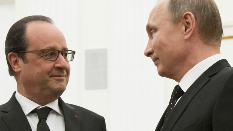 Путин към Оланд: Терористичните атаки принудиха Русия и Франция да обединят усилия