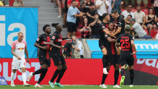 Байер Леверкузен се върна на върха в Бундеслигата след рутинна