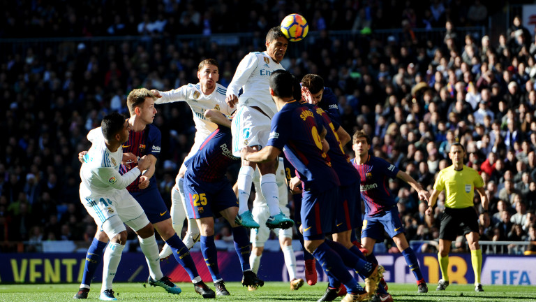 Рафаел Варан оправда загубата от Барселона с умората и червения картон