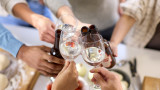 Консумацията на алкохол и правилата, които да спазваме, за да избегнем махмурлука