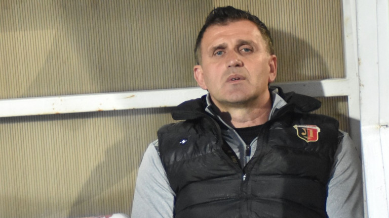 Треньорът на Локомотив (Пловдив) - Бруно Акрапович продължава с ротациите