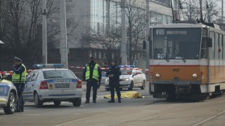 Пешеходец почина след като беше блъснат от камион в столичния