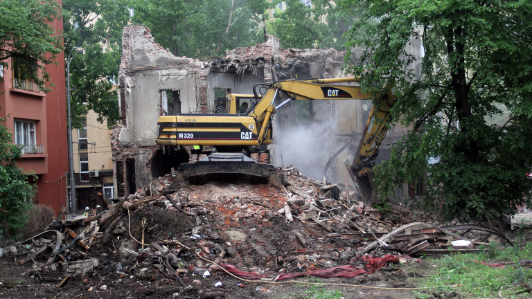 Оспорват в съда разрушаването на 110-годишната „Двойна къща” 