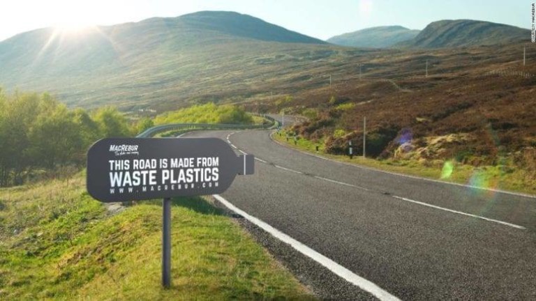 Пластмасовите бутилки са едни от най-разпространените боклуци, които трябва да