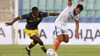 Ботев Пловдив се раздели с Па Конате Договорът на защитника