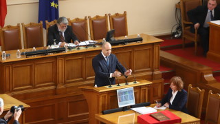 Президентът Румен Радев се надява да ни изведе от спиралата