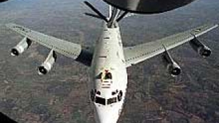 Самолет кацна аварийно на летище в Япония