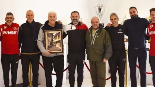 Локомотив Пловдив изненада Христо Бонев със специален подарък по повод