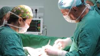 Хирурзи от Военномедицинската академия извадиха 18 килограмов тумор от корема на