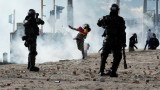 Стотици пострадали при нови протести в Колумбия
