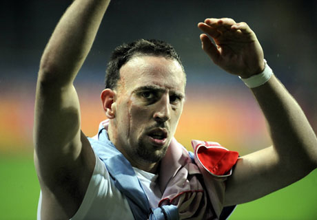 Рибери иска да остане в Байерн, желан е и от Барселона