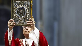 Ватикана публикува нов литургичен обред който позволява на католическите свещеници