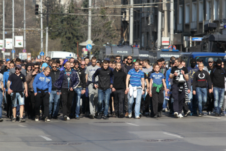 Фенове на Левски си уговориха бой в столицата