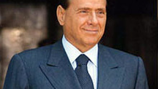 Берлускони кацна аварийно 