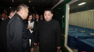 Утре лидерът на КНДР Ким Чен ун ще пресече демаркационната линия