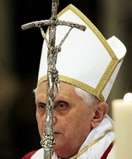 Папата "благослови" използването на презервативи