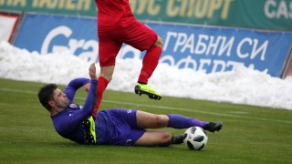 След дълга пауза без футбол в България той се завръща