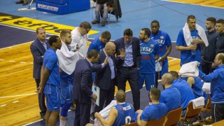 Старши треньорът на софийския Левски Лукойл Константин Папазов коментира пред Арена