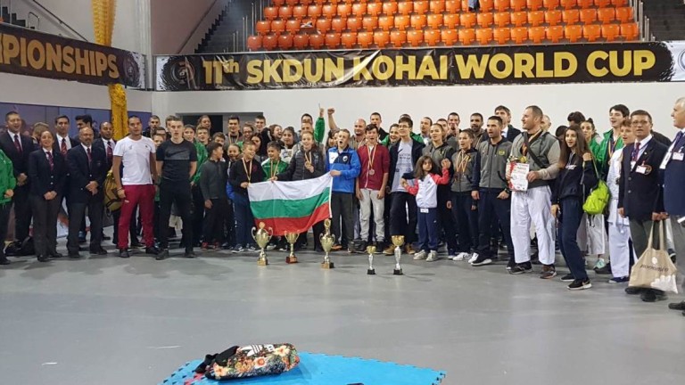 Четири златни медала за България от Световното първенство по шотокан карате-до в Молдова