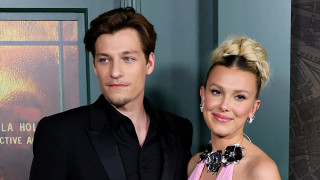 Слуховете че Мили Боби Браун и Джейк Бон Джоуви са