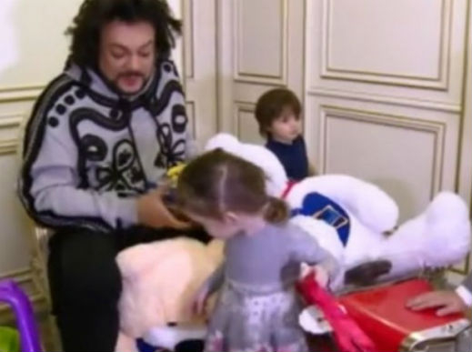 Филип Киркоров показа децата си