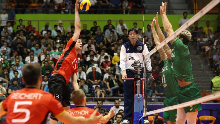 България загуби от Германия с 2-3 (25-21, 22-25, 25-23, 23-25,